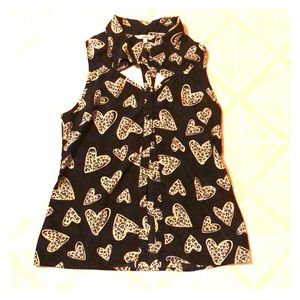 Sleeveless leopard print heart black blouse